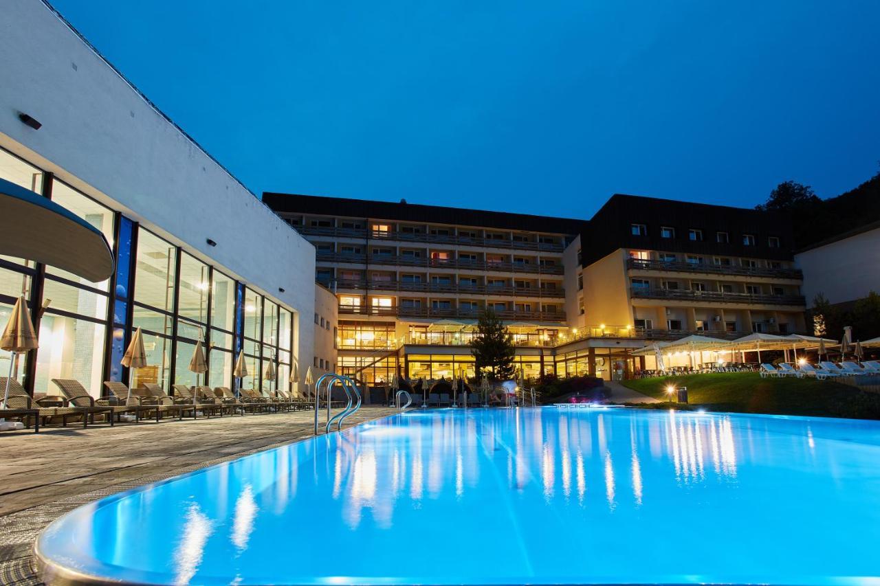 Hotel Sitno Forest Resort Vyhne Exterior foto